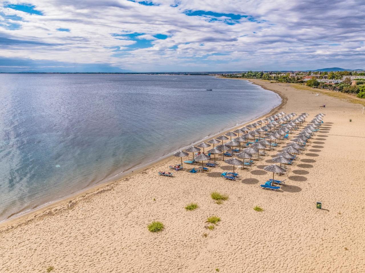 Coral Blue Beach Hotel Gerakini Exterior foto